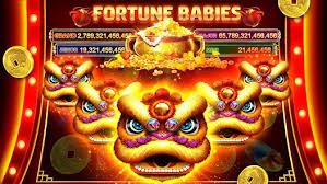 Filipino player enjoying phpanalo casino slots on mobile phone